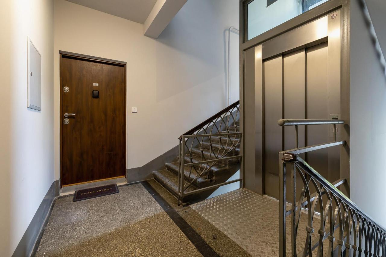 קרקוב Starowislna Elegant Apartment With Air Conditioning Kazimierz Cracow By Renters Prestige מראה חיצוני תמונה